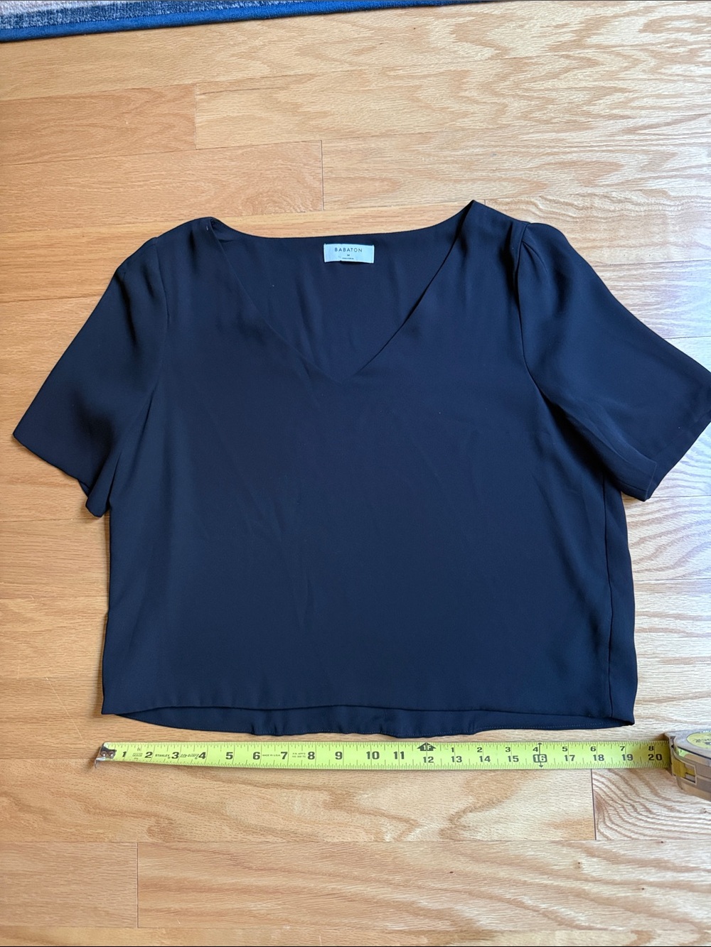 Babaton Black V-Neck Short Sleeve Blouse